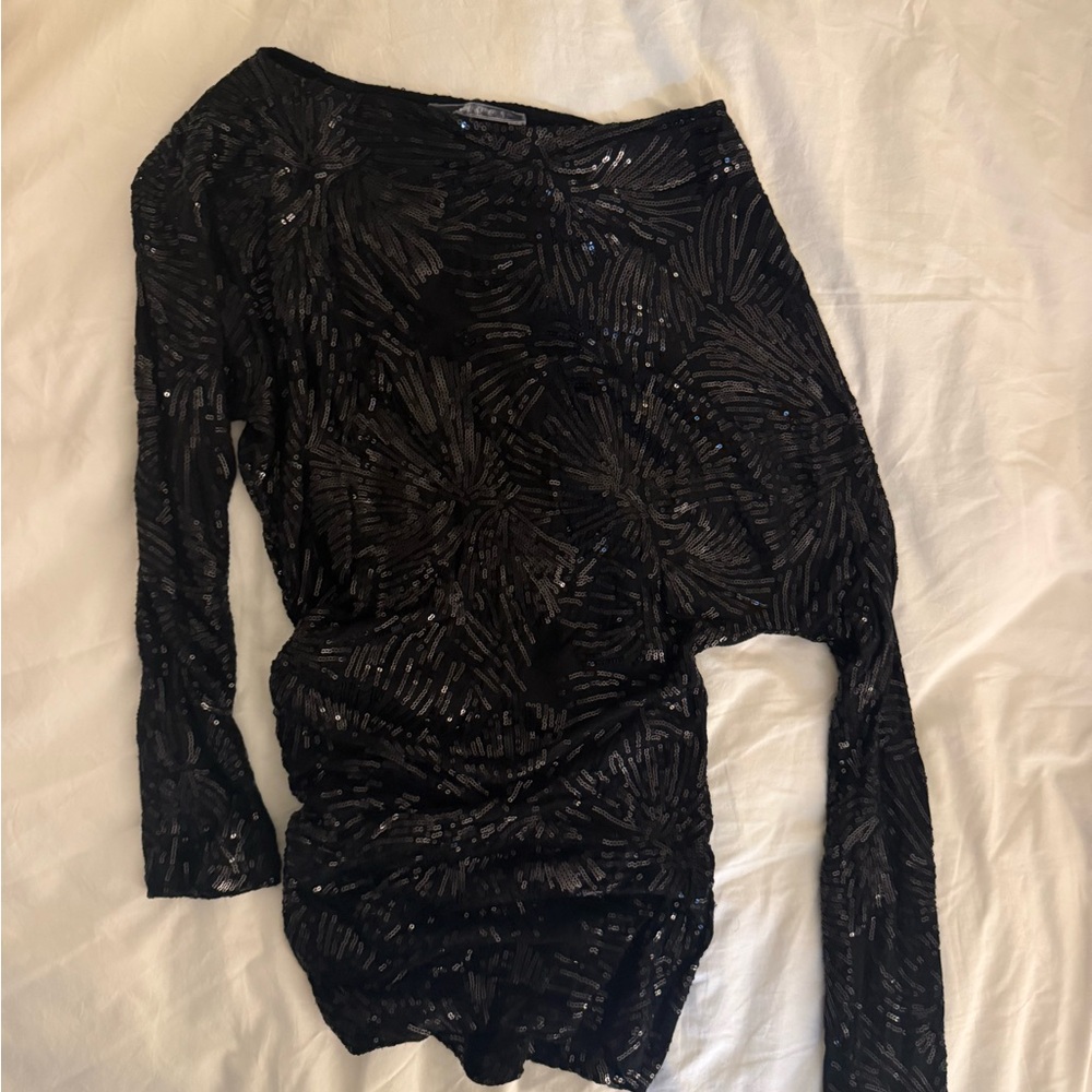 VELVET VINTAGE Black Sequin Long Sleeve Women’s Top